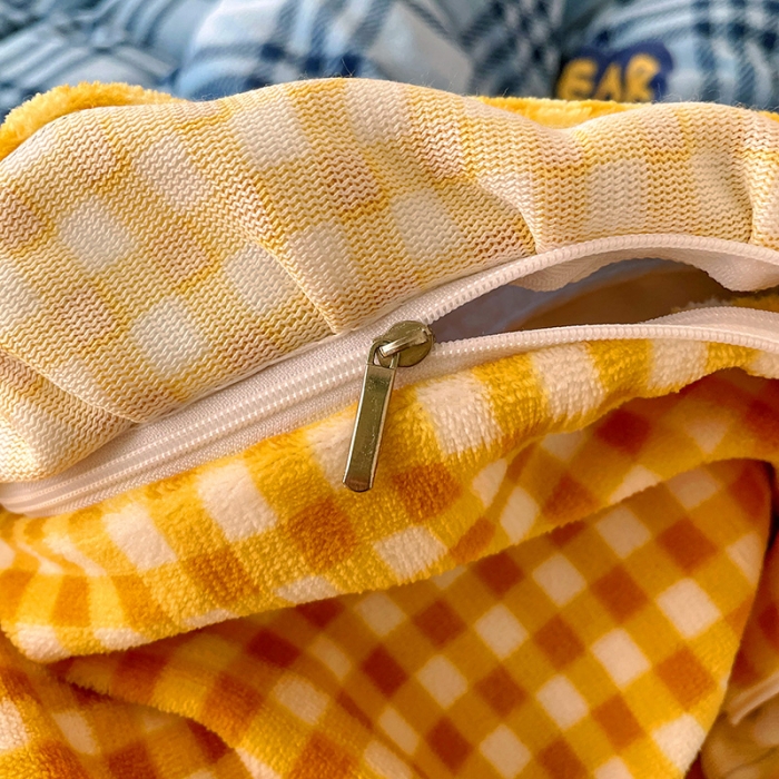 91家纺网 家纺一手货源 找家纺 梵克保罗 2024秋冬新品韩版印花牛奶绒花边款四件套 绅士熊