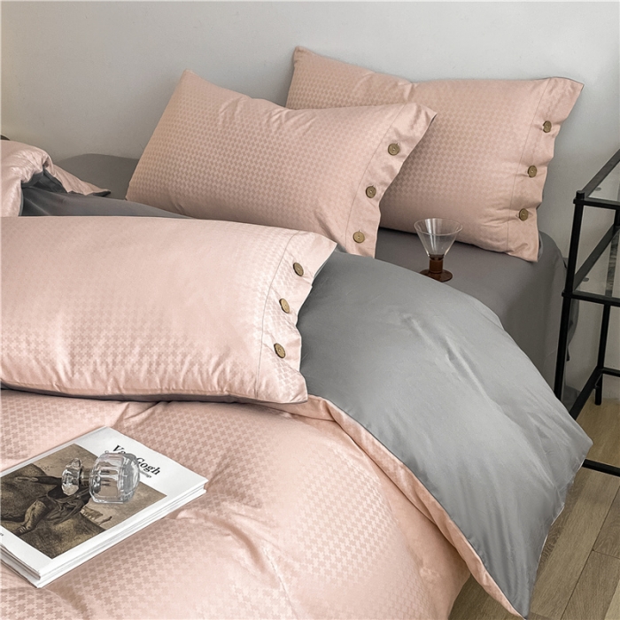 91家纺网 家纺一手货源 找家纺 古吉梦 2023新款A类抗菌防螨纽扣提花四件套磨毛秋冬款 豆沙粉+流光灰