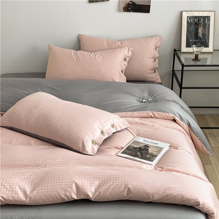 91家纺网 家纺一手货源 找家纺 古吉梦 2023新款A类抗菌防螨纽扣提花四件套磨毛秋冬款 豆沙粉+流光灰