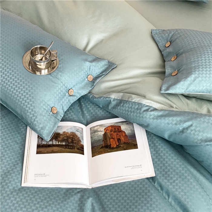 91家纺网 家纺一手货源 找家纺 古吉梦 2023新款A类抗菌防螨纽扣提花四件套磨毛秋冬款 浅石兰+梵星蓝