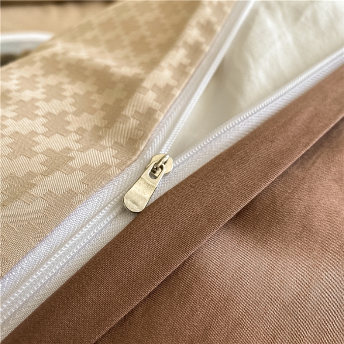 91家纺网 家纺一手货源 找家纺 古吉梦 2023新款A类抗菌防螨纽扣提花四件套磨毛秋冬款 香槟金+棕咖