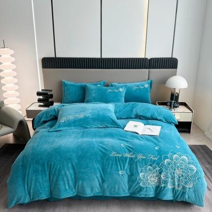 91家纺网 家纺一手货源 找家纺 逸林家纺《原希尔顿逸林》 2023新款宝宝绒婴儿绒四件套刺绣花小香风黛娜-湖蓝