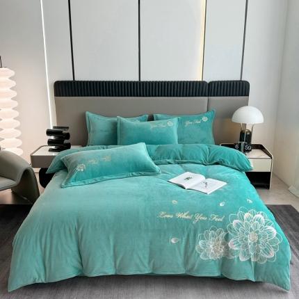 91家纺网 家纺一手货源 找家纺 逸林家纺《原希尔顿逸林》 2023新款宝宝绒婴儿绒四件套刺绣花小香风黛娜-浅绿