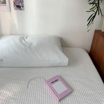 91家纺网 家纺一手货源 找家纺 总 恋恋三季 新款13372法式复古小清新全棉印花四件套系列-小苍兰