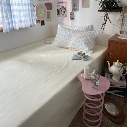 91家纺网 家纺一手货源 找家纺 总 恋恋三季 新款13372法式复古小清新全棉印花四件套系列-小苍兰