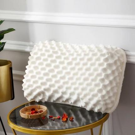 91家纺网 家纺一手货源 找家纺 （总）歌历斯 2023新款乳胶枕颗粒枕琅琊乳胶枕平滑乳胶枕