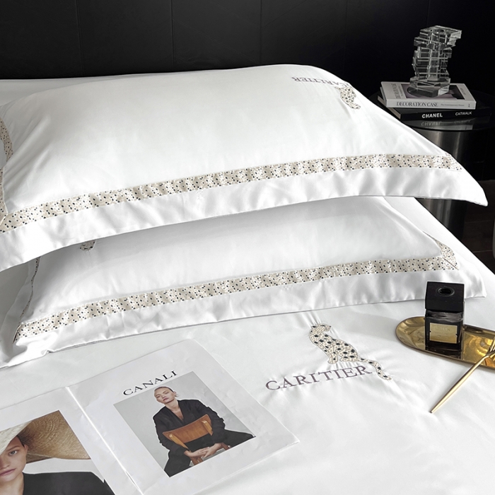 91家纺网 家纺一手货源 找家纺 优悦 2023新款轻奢磨毛刺绣床笠 布鲁-白