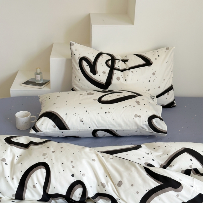 91家纺网 家纺一手货源 找家纺 昔可家纺 2023新款北欧风全棉四件套 泼墨爱心黑