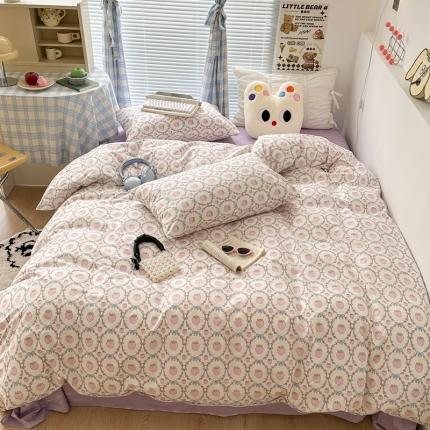 91家纺网 家纺一手货源 找家纺 昔可 2023新款学生季卡通普通款四件套 圈圈草莓