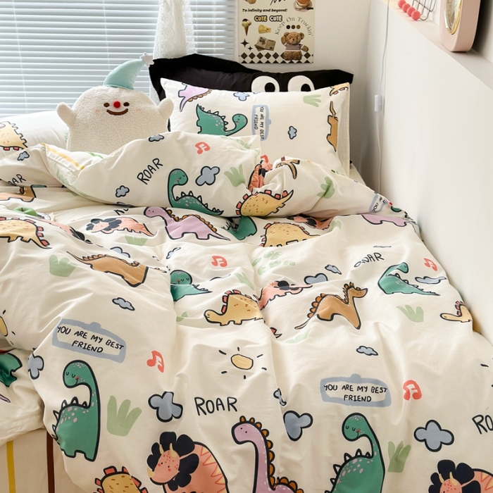 91家纺网 家纺一手货源 找家纺 昔可 2023新款学生季卡通普通款四件套 彩条恐龙