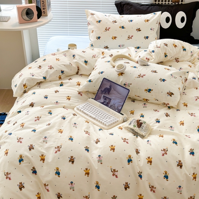 91家纺网 家纺一手货源 找家纺 昔可 2023新款学生季卡通普通款四件套 憨憨熊