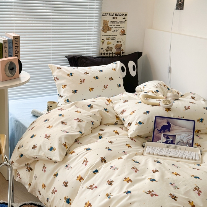 91家纺网 家纺一手货源 找家纺 昔可 2023新款学生季卡通普通款四件套 憨憨熊