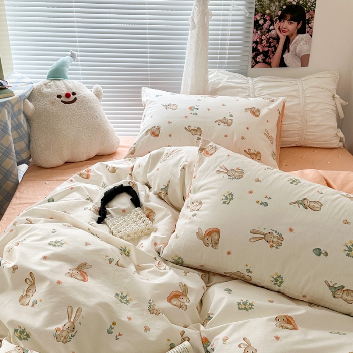 91家纺网 家纺一手货源 找家纺 昔可 2023新款学生季卡通普通款四件套 蘑菇兔