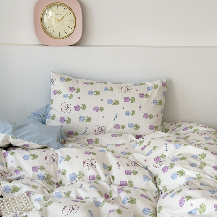 91家纺网 家纺一手货源 找家纺 昔可 2023新款学生季卡通普通款四件套 郁金香小萌狗