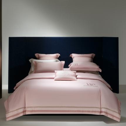 91家纺网 家纺一手货源 找家纺 高大尚 2023新款长绒棉高端绣花四件套贝拉 落樱粉