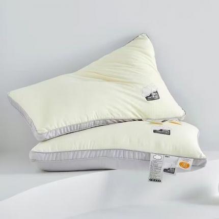 91家纺网 家纺一手货源 找家纺 （总）剑桥 向云端热熔枕芯高硬枕头立体小清新风格4874羽丝枕