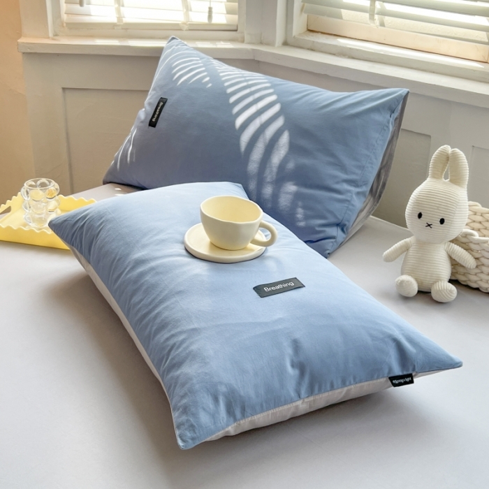 91家纺网 家纺一手货源 找家纺 绵庭家纺 2023新款全棉水洗棉拼色单品枕套 幸运蓝+绅士灰