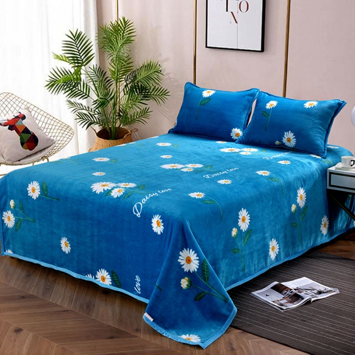 91家纺网 家纺一手货源 找家纺 赋雅 新款300克双面绒毯子超柔加厚云貂绒法莱绒 雏菊 蓝