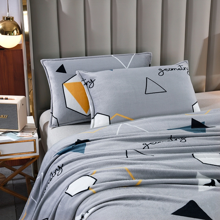 91家纺网 家纺一手货源 找家纺 赋雅 新款300克双面绒毯子超柔加厚云貂绒法莱绒 幻想 灰