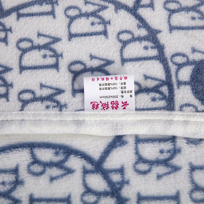 91家纺网 家纺一手货源 找家纺 赋雅 新款300克双面绒毯子超柔加厚云貂绒法莱绒 字母熊