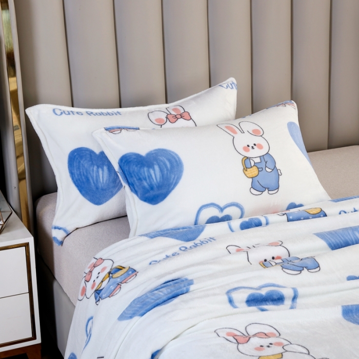 91家纺网 家纺一手货源 找家纺 赋雅 新款300克双面绒毯子超柔加厚云貂绒法莱绒 爱心兔