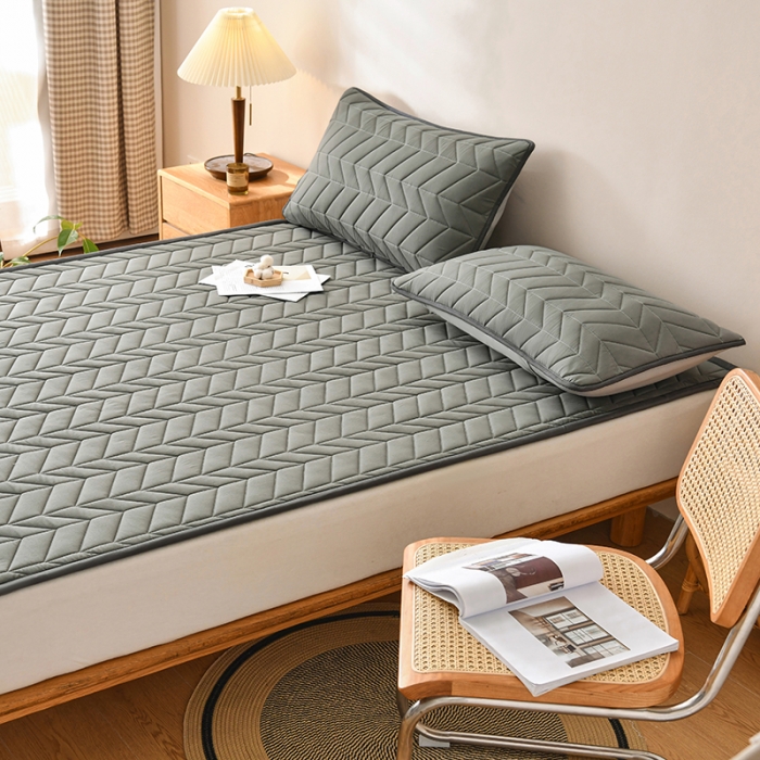 91家纺网 家纺一手货源 找家纺 梦初语 大豆纤维床垫家用薄款防滑垫被褥子宿舍学生单双人垫子  星空灰