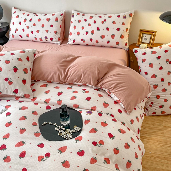 91家纺网 家纺一手货源 找家纺 一比一 直播爆款超柔提花小竺棉法式复古亲肤水洗四件套 草莓啵啵