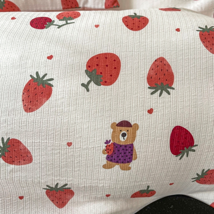 91家纺网 家纺一手货源 找家纺 一比一 直播爆款超柔提花小竺棉法式复古亲肤水洗四件套 草莓啵啵