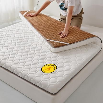 （总）迪乐妮 2024新款牛奶丝双面用藤席床垫成人款约4.5cm厚