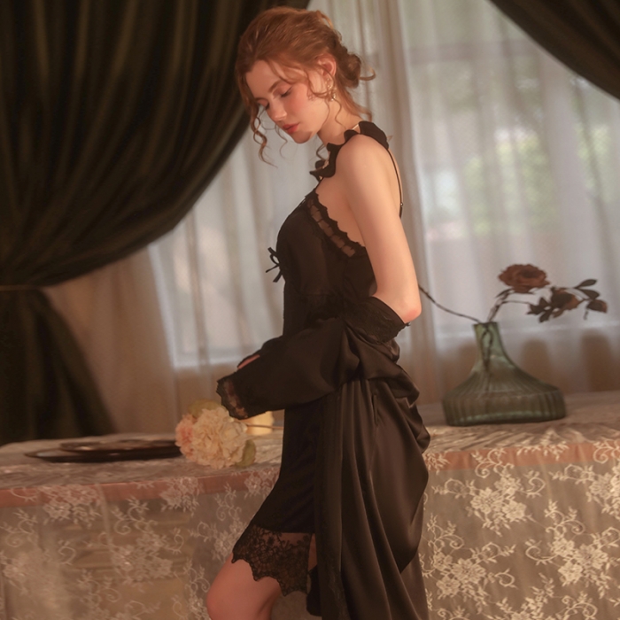 91家纺网 家纺一手货源 找家纺 洛兰沙 2023新款外贸冰丝蕾丝吊带和两件套-1574维多利亚 黑色