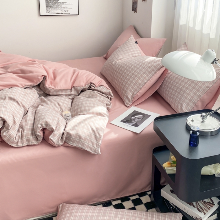 91家纺网 家纺一手货源 找家纺 水洗棉色织格子无印风三件套纯色双拼磨毛被套四件套 贝拉-粉