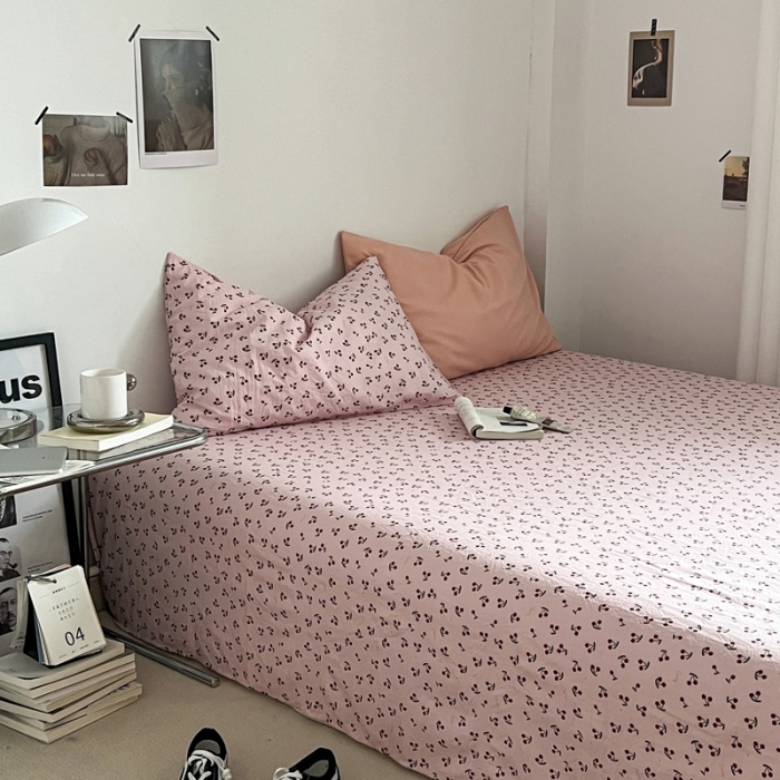 91家纺网 家纺一手货源 找家纺 直播热款A类水洗棉双层纱四件套纯色小碎花被套床笠三件套 粉玉+小樱桃