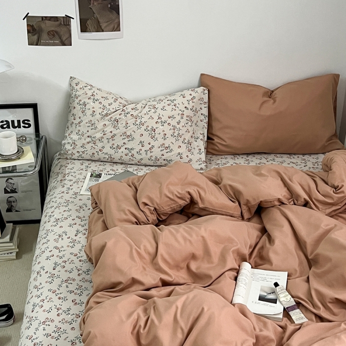 91家纺网 家纺一手货源 找家纺 直播热款A类水洗棉双层纱四件套纯色小碎花被套床笠三件套 咖啡+花季