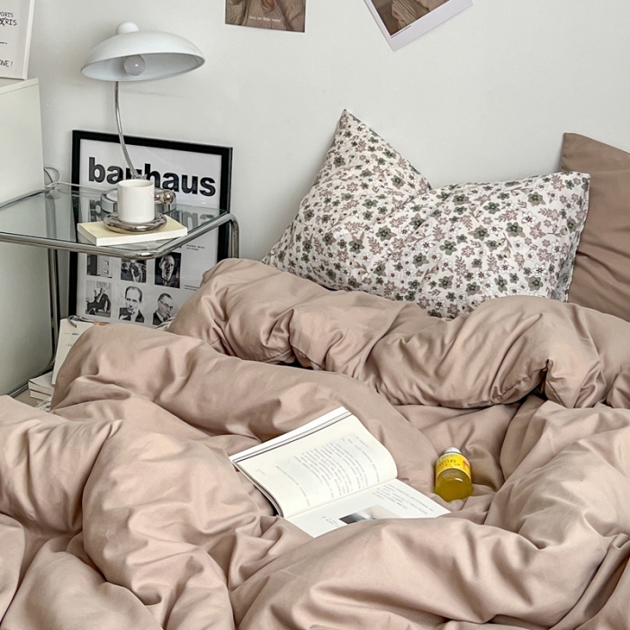 91家纺网 家纺一手货源 找家纺 直播热款A类水洗棉双层纱四件套纯色小碎花被套床笠三件套 卡其+繁花