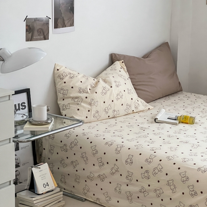 91家纺网 家纺一手货源 找家纺 直播热款A类水洗棉双层纱四件套纯色小碎花被套床笠三件套 卡其+小熊院长