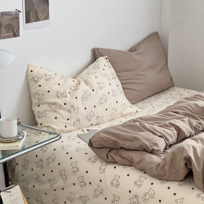 91家纺网 家纺一手货源 找家纺 直播热款A类水洗棉双层纱四件套纯色小碎花被套床笠三件套 卡其+小熊院长