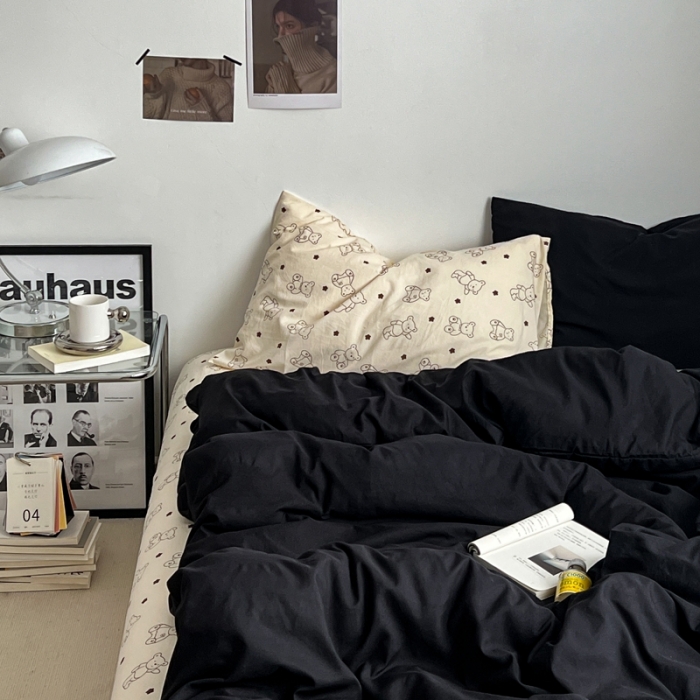 91家纺网 家纺一手货源 找家纺 直播热款A类水洗棉双层纱四件套纯色小碎花被套床笠三件套闪耀黑+小熊院长