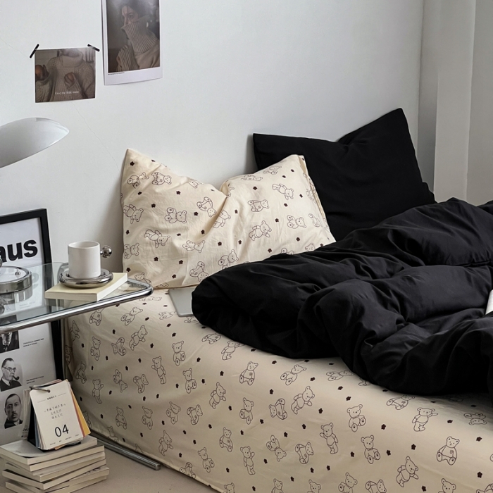 91家纺网 家纺一手货源 找家纺 直播热款A类水洗棉双层纱四件套纯色小碎花被套床笠三件套闪耀黑+小熊院长