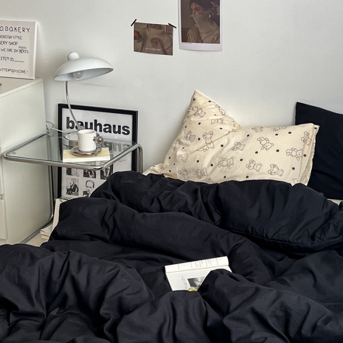 91家纺网 家纺一手货源 找家纺 直播热款A类水洗棉双层纱四件套纯色小碎花被套床笠三件套闪耀黑+小熊院长