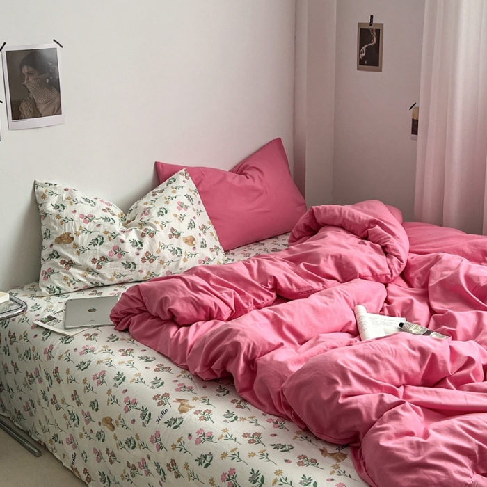 91家纺网 家纺一手货源 找家纺 直播热款A类水洗棉双层纱四件套纯色小碎花被套床笠三件套 树莓红+春意