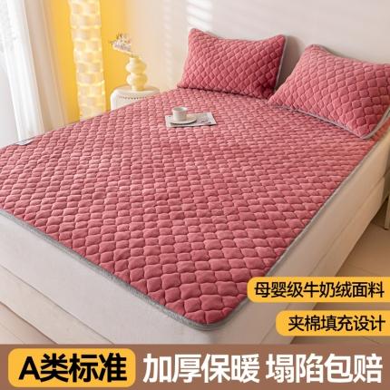 91家纺网 家纺一手货源 找家纺 悦织语 2024A类200克加厚牛奶绒夹棉床垫 豆沙（床护垫）