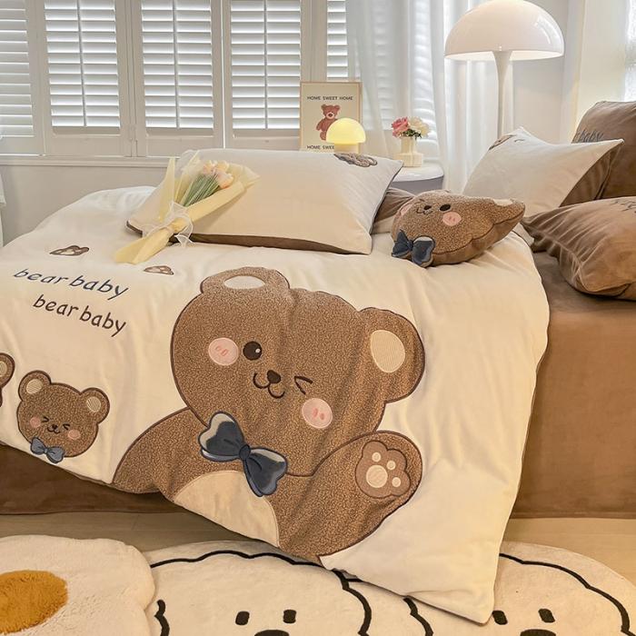 91家纺网 家纺一手货源 找家纺 230克加厚牛奶绒贴布绣花四件套小清新绒四件套儿童卡通三件套保暖套件