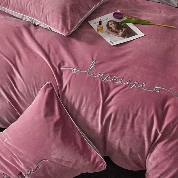 91家纺网 家纺一手货源 找家纺 瑞驰家纺 2023新款A类婴儿绒加厚保暖四件套 豆沙红+摩登灰