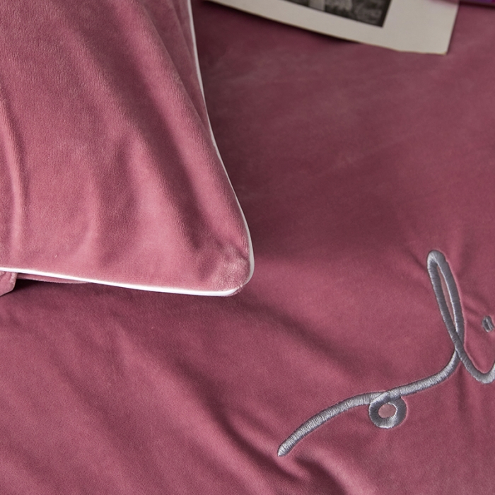 91家纺网 家纺一手货源 找家纺 瑞驰家纺 2023新款A类婴儿绒加厚保暖四件套 豆沙红