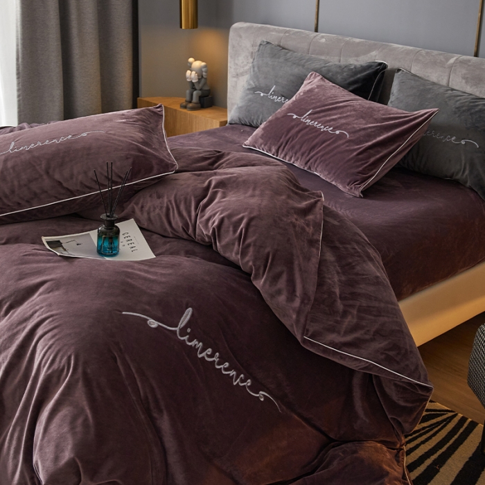 91家纺网 家纺一手货源 找家纺 瑞驰家纺 2023新款A类婴儿绒加厚保暖四件套 优雅紫