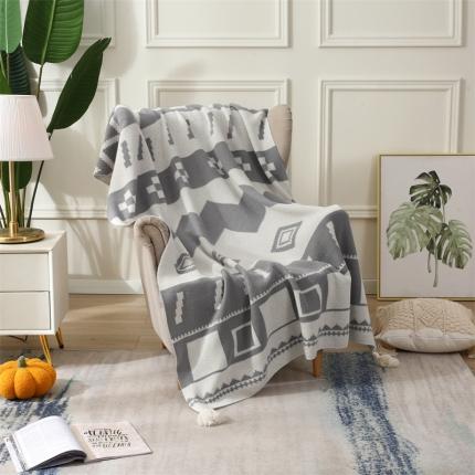 91家纺网 家纺一手货源 找家纺 坦客毯业 2025新款九宫格鹿毛绒针织毯毛毯 九宫格灰色