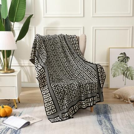 91家纺网 家纺一手货源 找家纺 (总) 肖恩 2025新款字母款针织毯毛毯