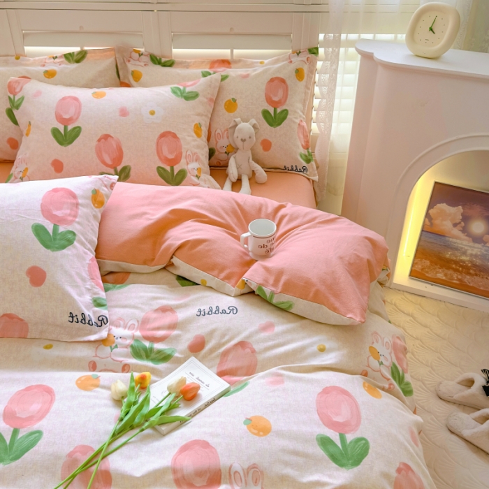 91家纺网 家纺一手货源 找家纺 百寐 2023新款全棉磨毛印花四件套清新可爱碎花加厚四件套 叹花郁