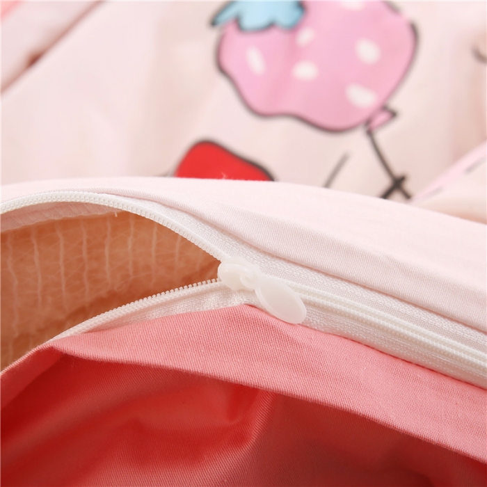 91家纺网 家纺一手货源 找家纺 孩子王 2023新款三丽鸥正版授权KT猫全棉学生大版卡通幼儿园多件套 KT派对