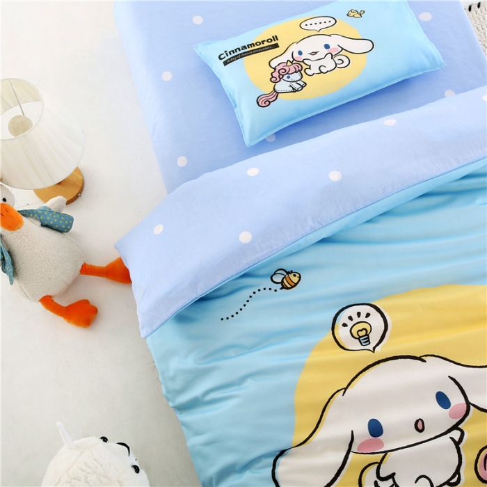 91家纺网 家纺一手货源 找家纺 孩子王 2023新款三丽鸥正版授权KT猫全棉学生大版卡通幼儿园多件套 蓝色玉桂狗